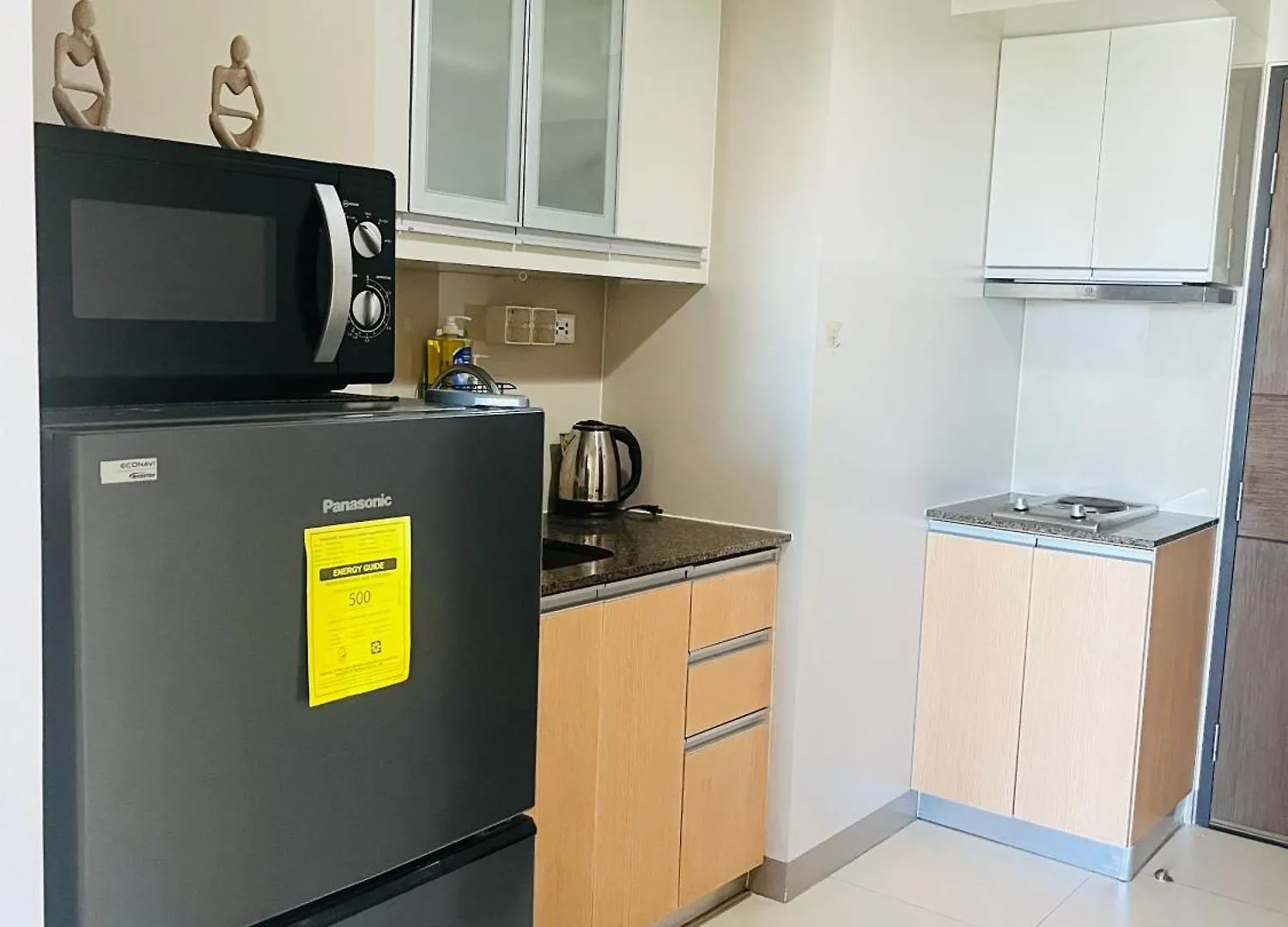 Bgc Simple Elegant 300Mbps Wifi,Pool,Netflix Lejlighed Manila