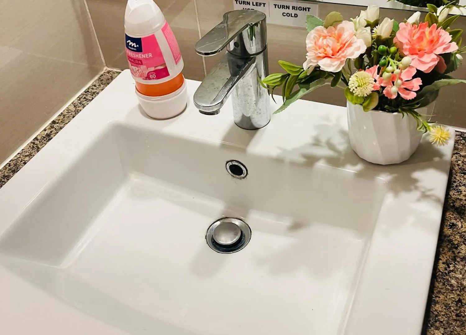 Bgc Simple Elegant 300Mbps Wifi,Pool,Netflix Lejlighed Manila 0*,  Filippinerne
