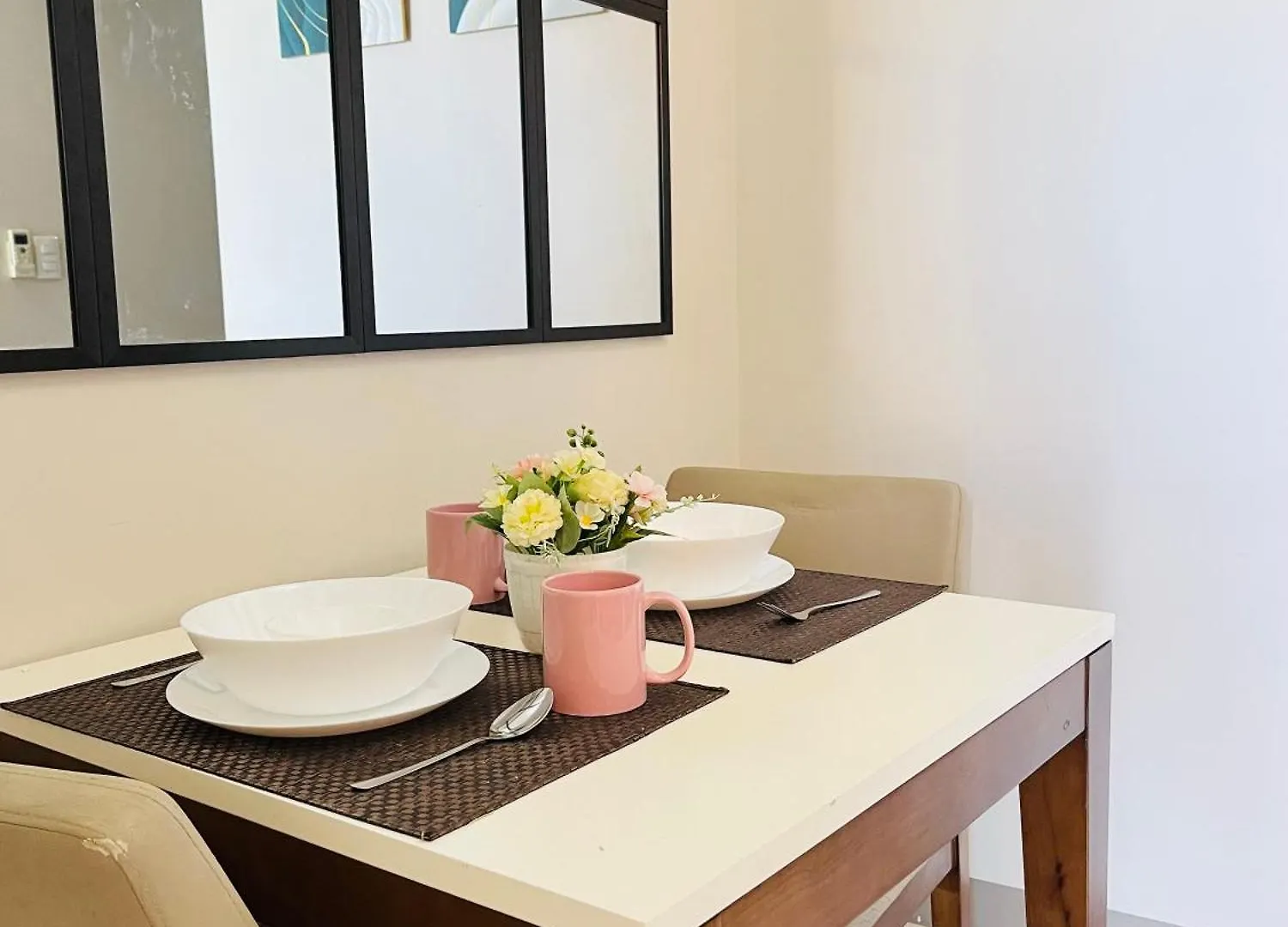 Bgc Simple Elegant 300Mbps Wifi,Pool,Netflix Apartment Manila Philippines